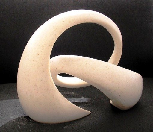 esc. tri resina com cargas - 23x30x45cm_4